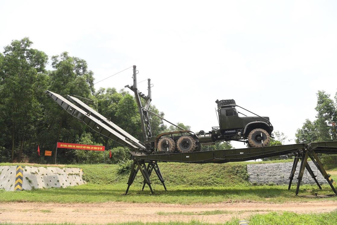 Bài 2: Đội tuyển Kíp xe Công binh phát huy truyền thống “Mở đường thắng lợi”